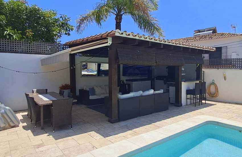 R5077270-Villa-For-Sale-Marbella-Detached-6-Beds-311-Built-2