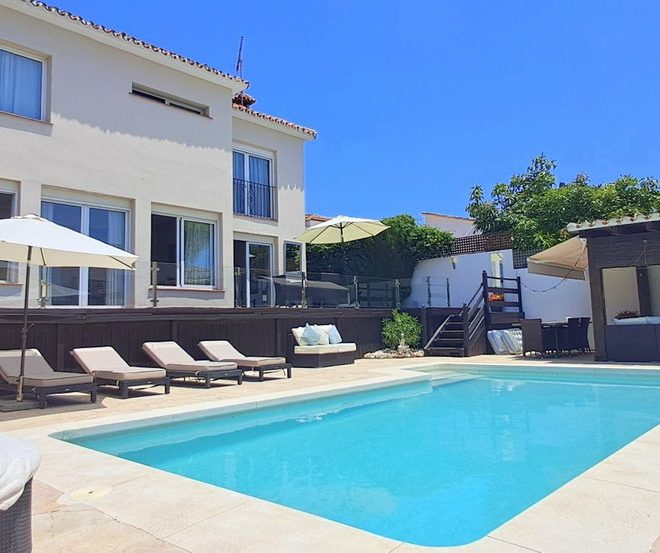 R5077270-Image 1-Detached - 6 Beds - 311 Built