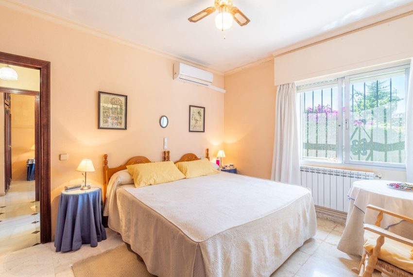 R5077951-Villa-For-Sale-Nueva-Andalucia-Detached-6-Beds-280-Built-7