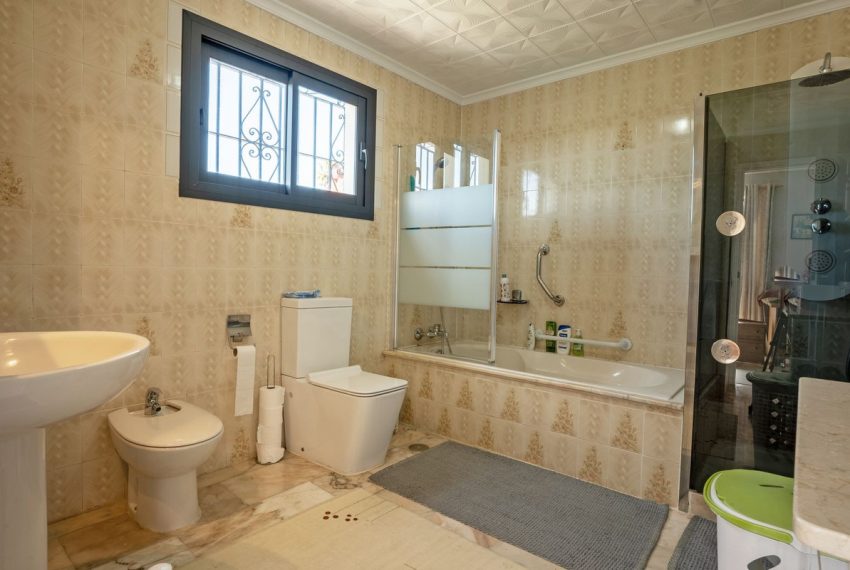 R5078149-Villa-For-Sale-Mijas-Costa-Detached-6-Beds-358-Built-12