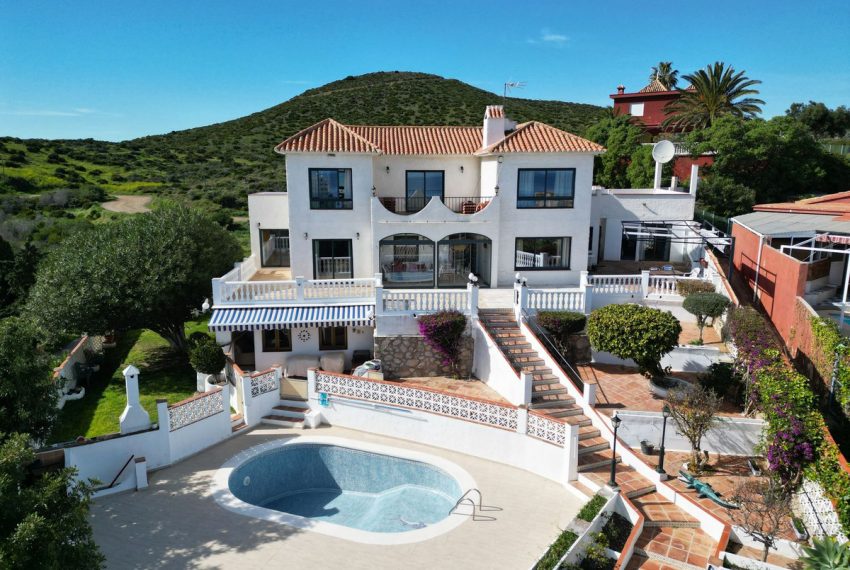 R5078149-Villa-For-Sale-Mijas-Costa-Detached-6-Beds-358-Built