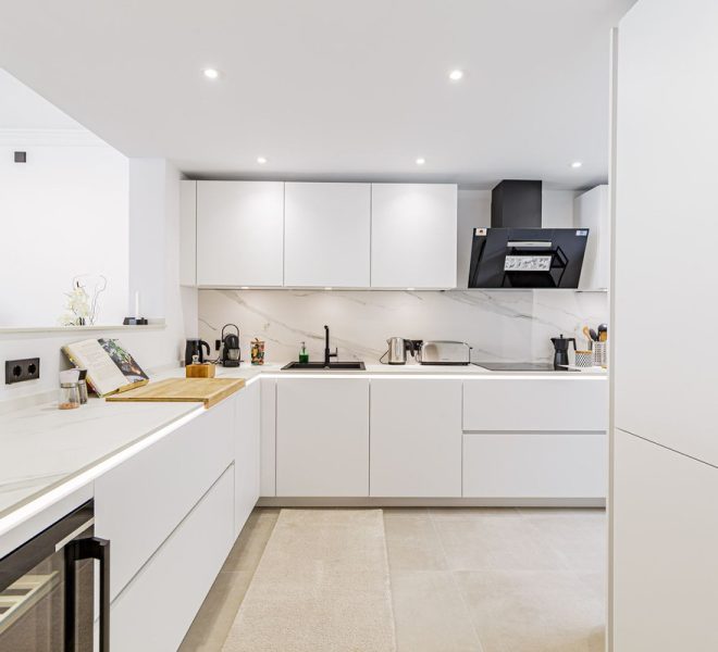 R5078296-Image 1-Terraced - 2 Beds - 172 Built