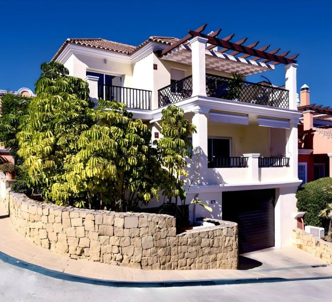 R5079052-Image 1-Terraced - 4 Beds - 276 Built