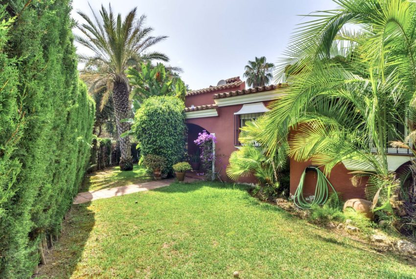 R5079163-Villa-For-Sale-El-Rosario-Detached-4-Beds-275-Built