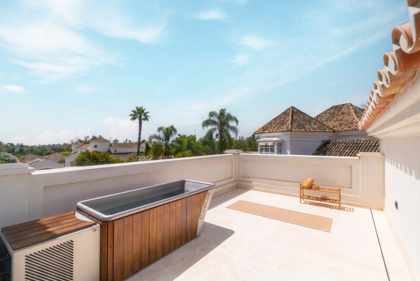 R5079424-Villa-For-Sale-Nueva-Andalucia-Detached-5-Beds-476-Built-12