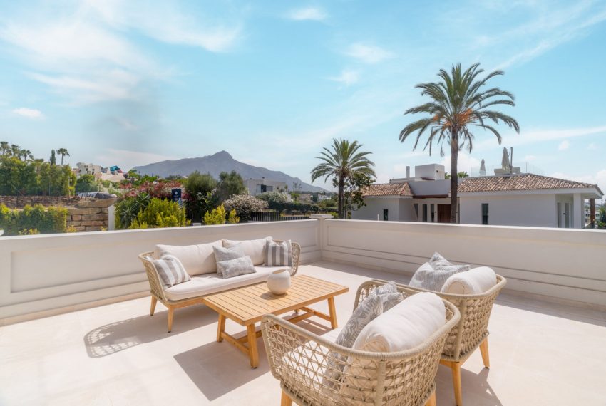 R5079424-Villa-For-Sale-Nueva-Andalucia-Detached-5-Beds-476-Built-9