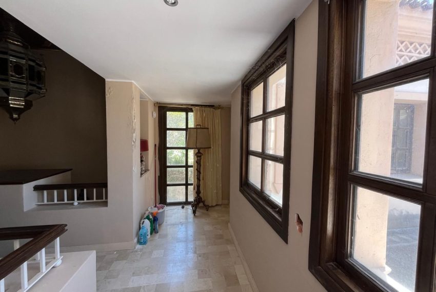 R4308385-Villa-For-Sale-Monte-Halcones-Detached-4-Beds-468-Built-15