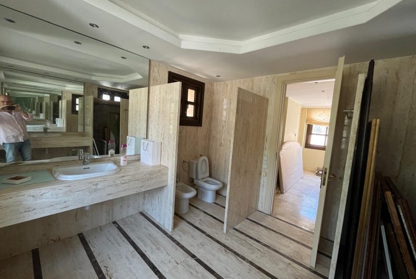 R4308385-Villa-For-Sale-Monte-Halcones-Detached-4-Beds-468-Built-16