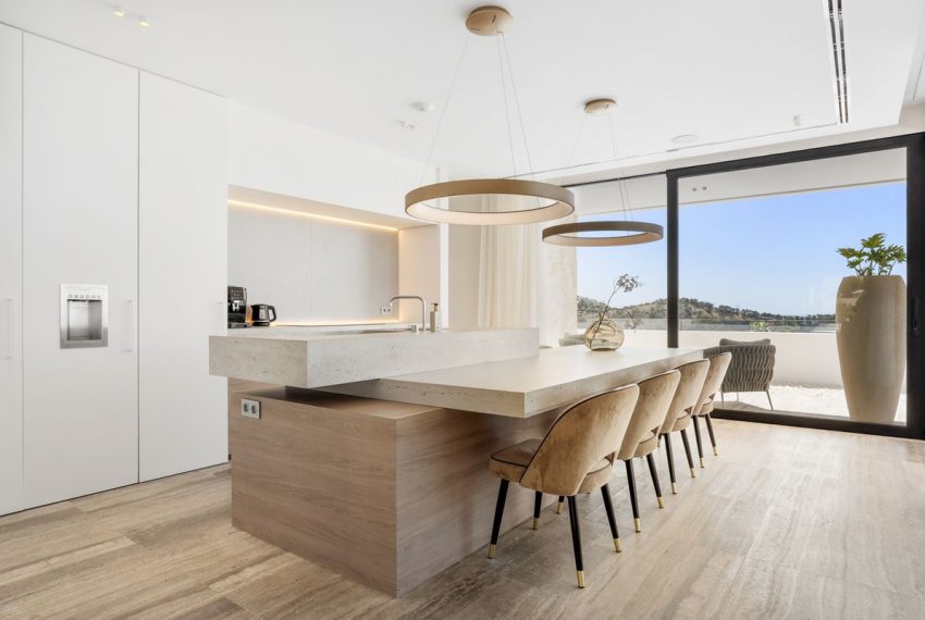R4648927-Villa-For-Sale-Benahavis-Detached-7-Beds-680-Built-16