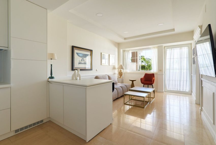 R4787218-Apartment-For-Sale-The-Golden-Mile-Middle-Floor-1-Beds-72-Built-12
