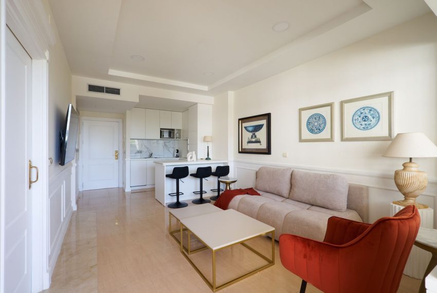 R4787218-Apartment-For-Sale-The-Golden-Mile-Middle-Floor-1-Beds-72-Built-2