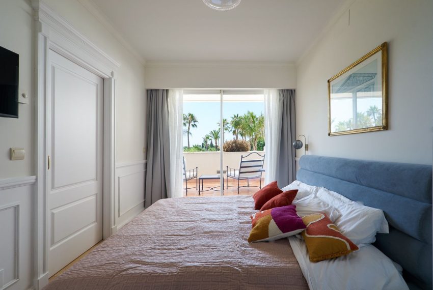 R4787218-Apartment-For-Sale-The-Golden-Mile-Middle-Floor-1-Beds-72-Built-3
