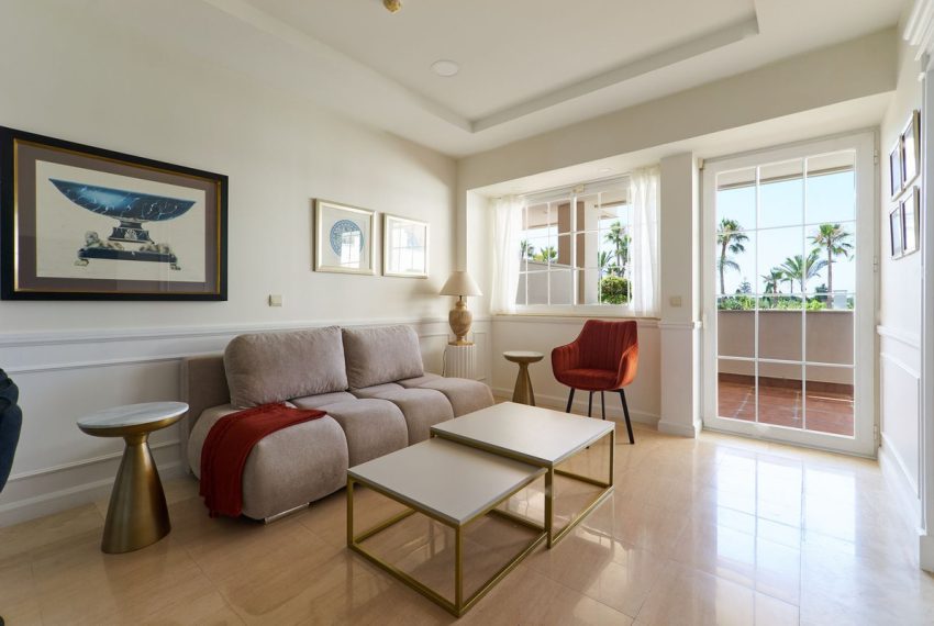 R4787218-Apartment-For-Sale-The-Golden-Mile-Middle-Floor-1-Beds-72-Built