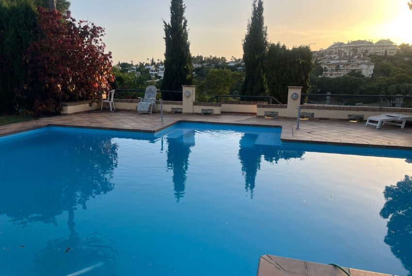R4887253-Villa-For-Sale-Elviria-Detached-6-Beds-400-Built-10