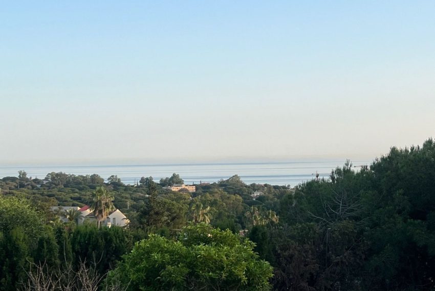 R4887253-Villa-For-Sale-Elviria-Detached-6-Beds-400-Built-12