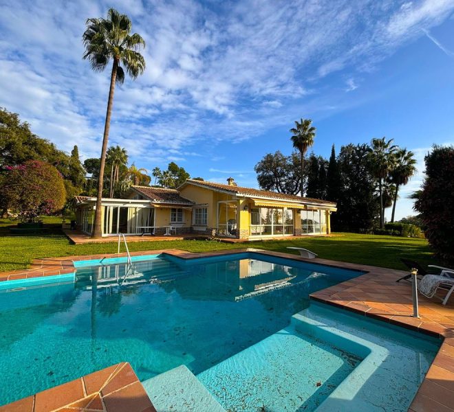 R4887253-Image 1-Detached - 6 Beds - 400 Built