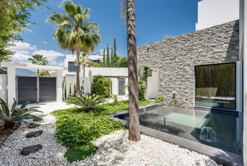 R4902823-Villa-For-Sale-The-Golden-Mile-Detached-5-Beds-868-Built-6