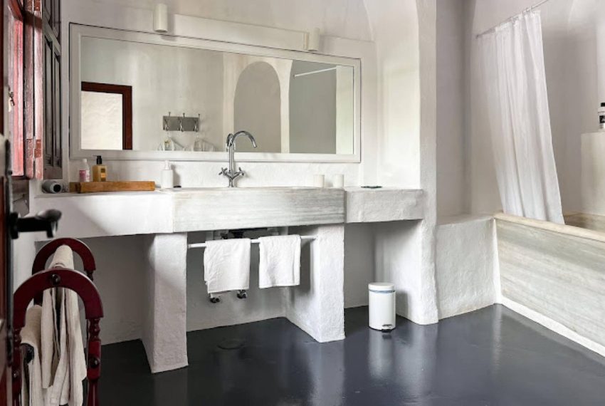 R4953904-Villa-For-Sale-Estepona-Finca-9-Beds-800-Built-10