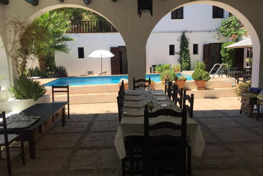 R4953904-Villa-For-Sale-Estepona-Finca-9-Beds-800-Built-16