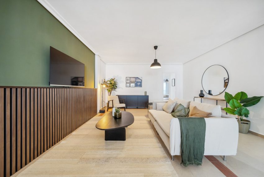 R4956106-Apartment-For-Sale-Nueva-Andalucia-Middle-Floor-2-Beds-110-Built