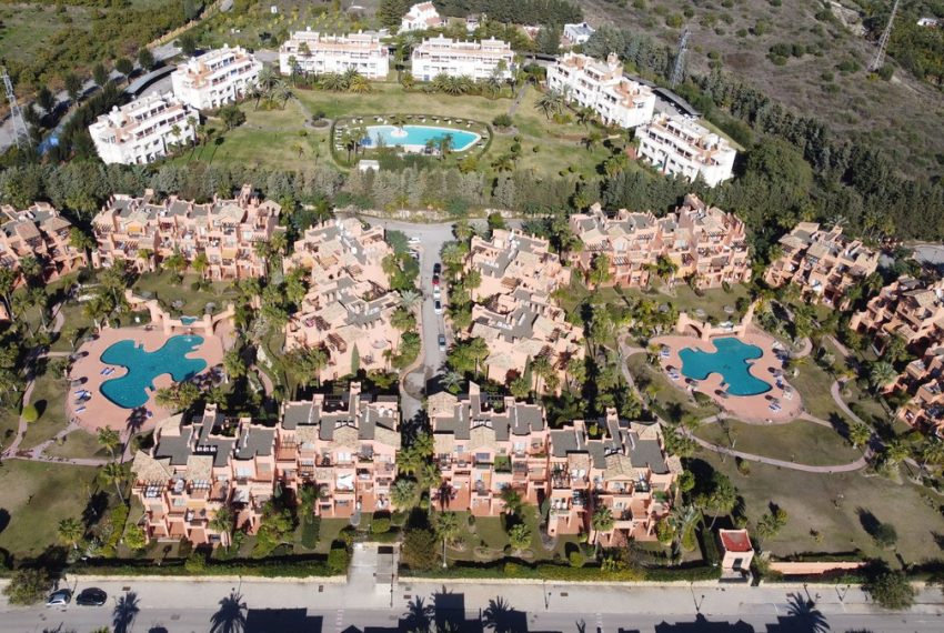 R4964176-Apartment-For-Sale-Estepona-Middle-Floor-2-Beds-100-Built-1