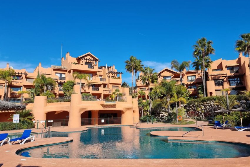R4964176-Apartment-For-Sale-Estepona-Middle-Floor-2-Beds-100-Built