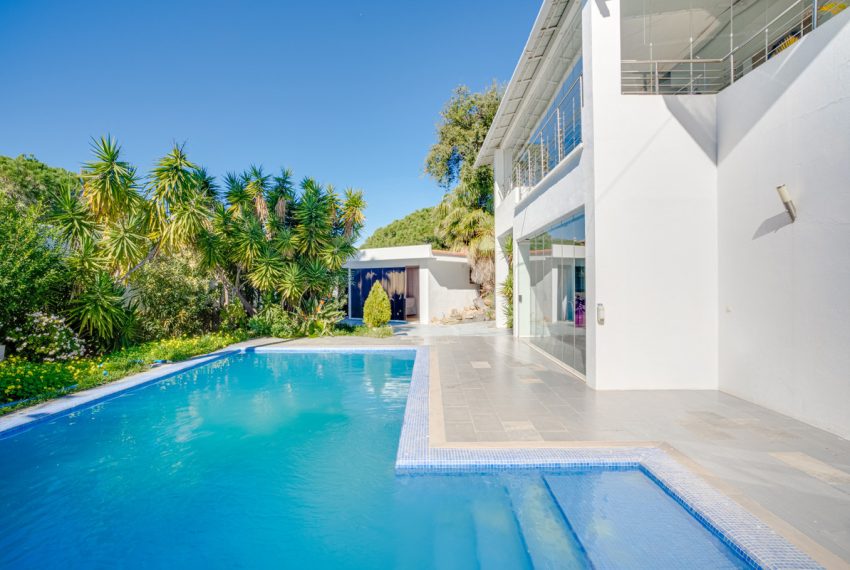 R4964467-Villa-For-Sale-Elviria-Detached-8-Beds-379-Built-5