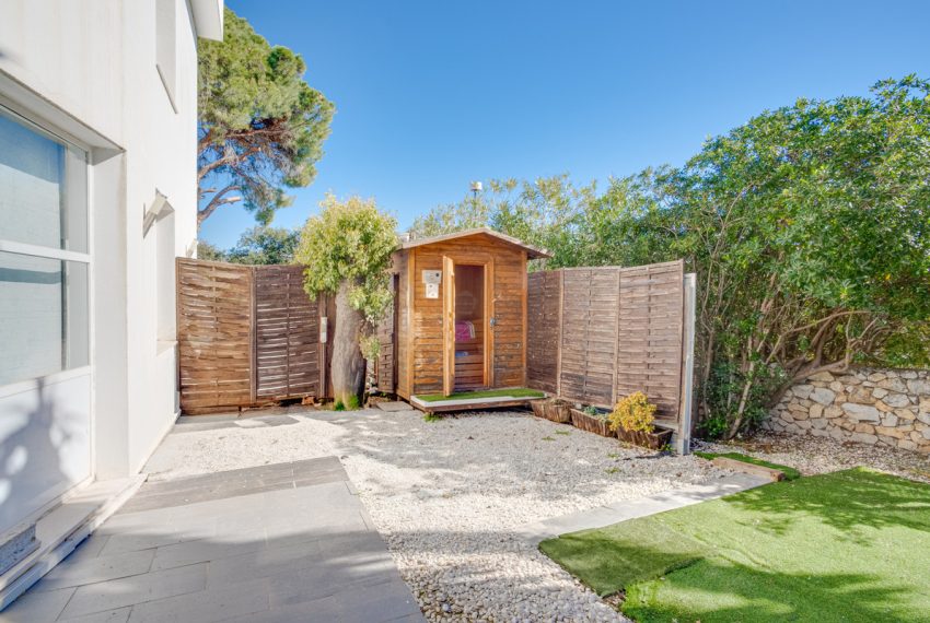 R4964467-Villa-For-Sale-Elviria-Detached-8-Beds-379-Built-9