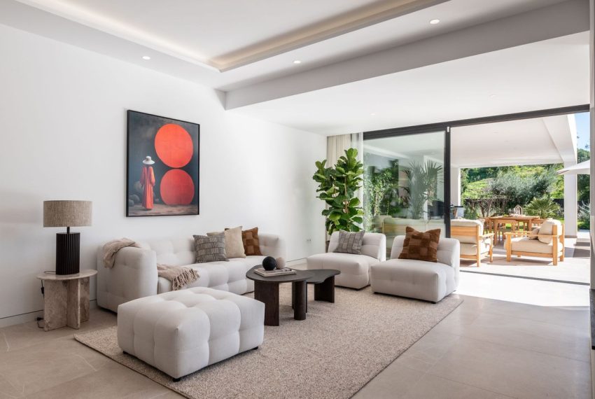 R4965097-Villa-For-Sale-El-Paraiso-Detached-4-Beds-235-Built-1