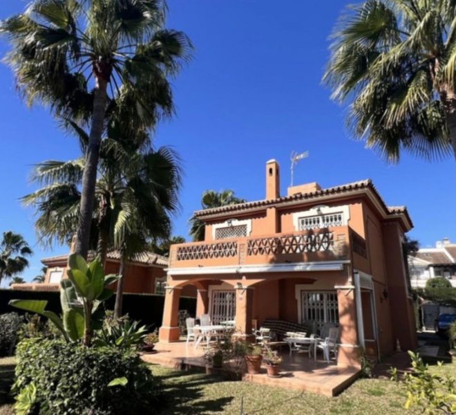 R4966093-Image 1-Semi Detached - 3 Beds - 185 Built