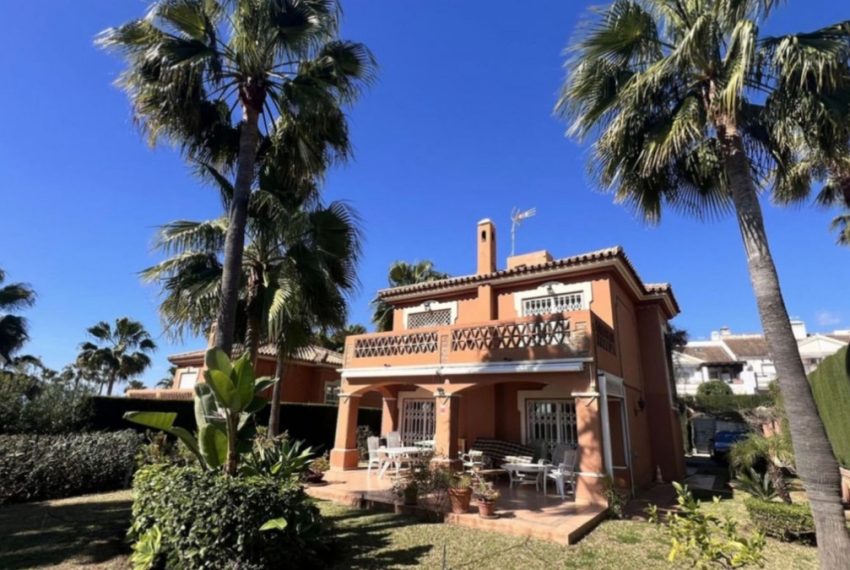 R4966093-Villa-For-Sale-Atalaya-Semi-Detached-3-Beds-185-Built