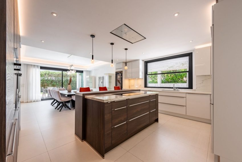 R4981324-Villa-For-Sale-Atalaya-Detached-6-Beds-417-Built-6