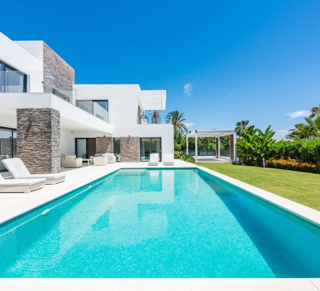 R4981324-Image 1-Detached - 6 Beds - 417 Built