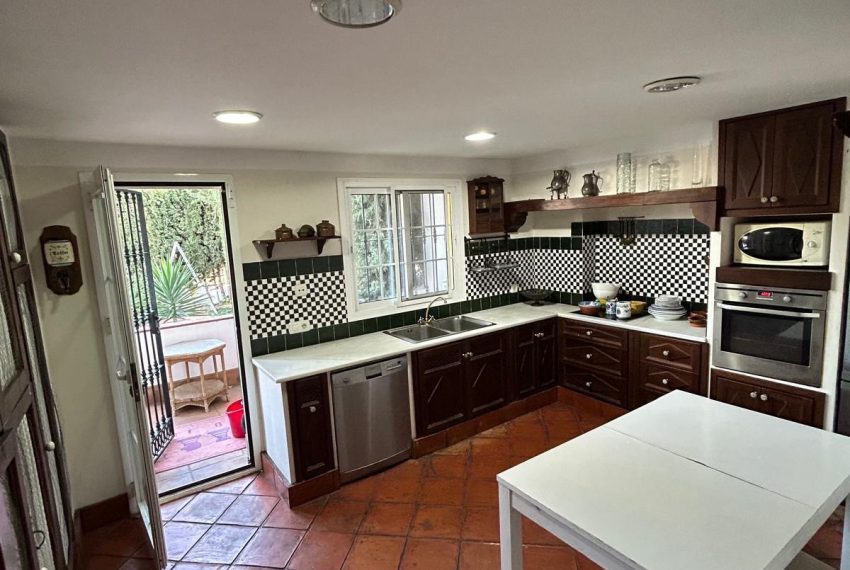 R4986469-Townhouse-For-Sale-San-Pedro-de-Alcantara-Semi-Detached-4-Beds-440-Built-2