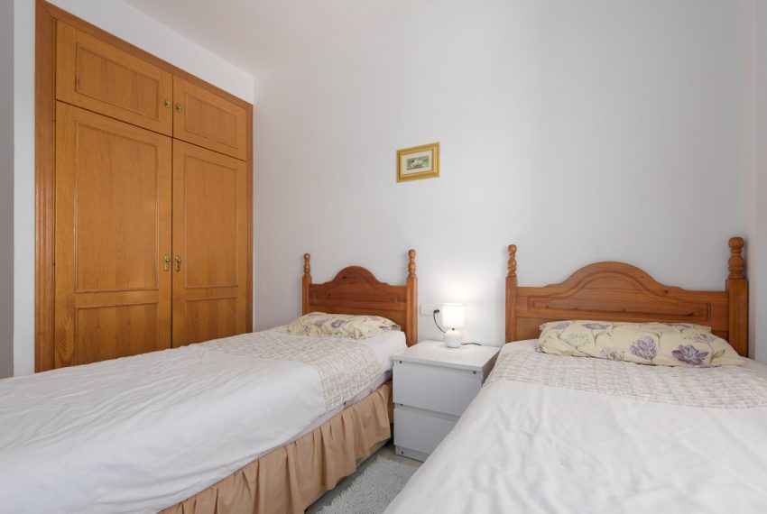 R4987306-Villa-For-Sale-Estepona-Detached-4-Beds-191-Built-10