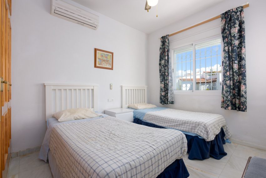R4987306-Villa-For-Sale-Estepona-Detached-4-Beds-191-Built-17