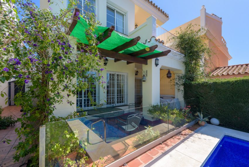 R4987306-Villa-For-Sale-Estepona-Detached-4-Beds-191-Built-7