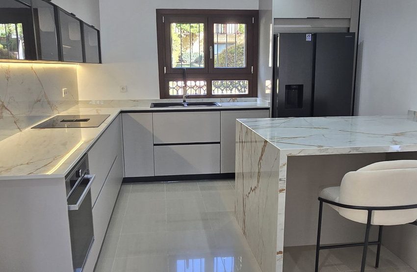 R4989847-Villa-For-Sale-The-Golden-Mile-Detached-6-Beds-497-Built-11