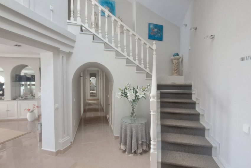 R5010283-Villa-For-Sale-La-Quinta-Detached-6-Beds-450-Built-13