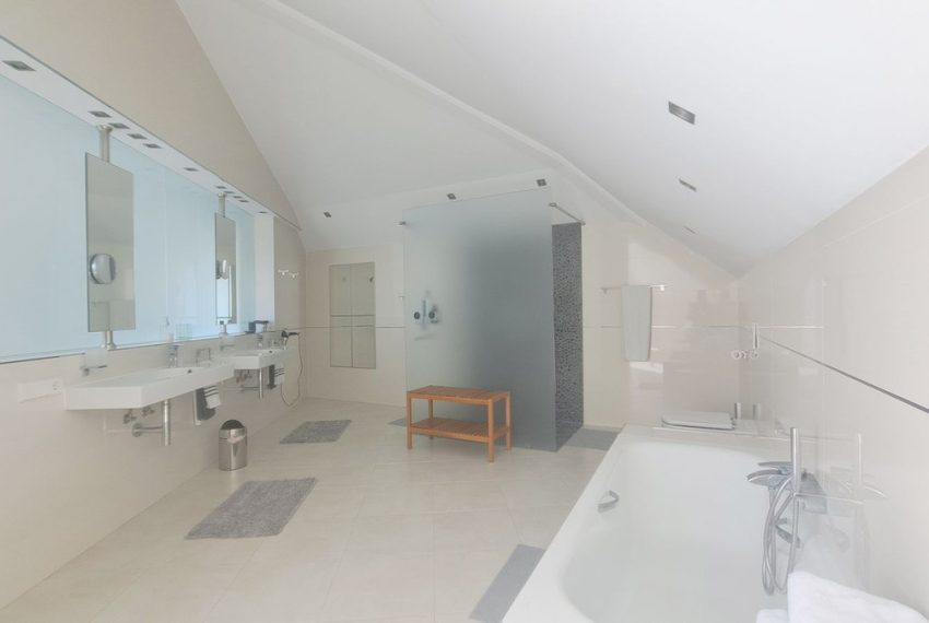 R5010283-Villa-For-Sale-La-Quinta-Detached-6-Beds-450-Built-14