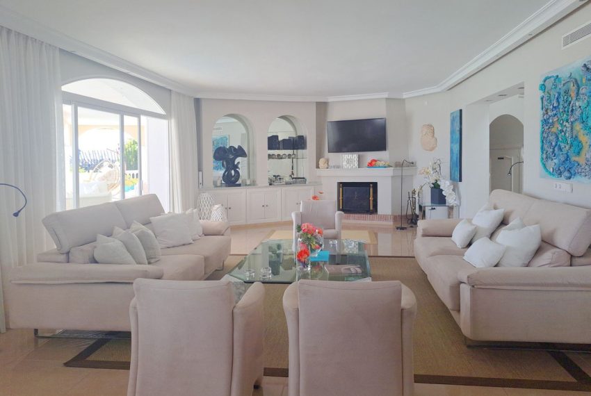 R5010283-Villa-For-Sale-La-Quinta-Detached-6-Beds-450-Built-17