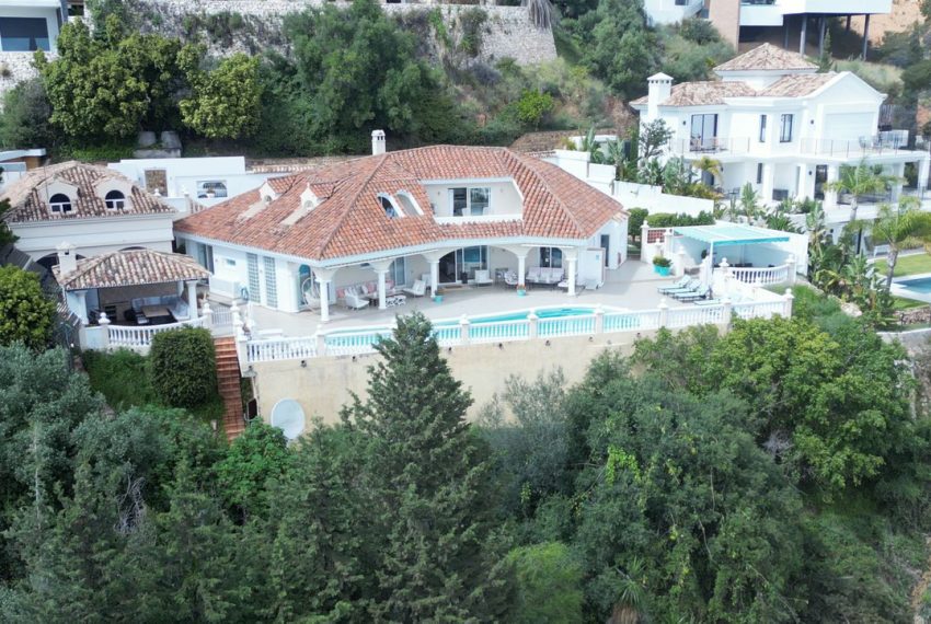 R5010283-Villa-For-Sale-La-Quinta-Detached-6-Beds-450-Built-2
