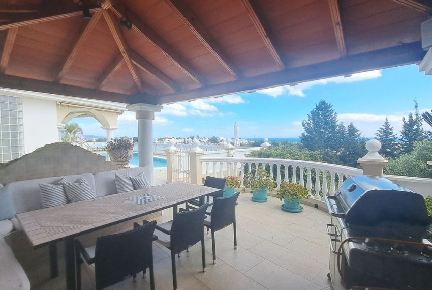 R5010283-Villa-For-Sale-La-Quinta-Detached-6-Beds-450-Built-6