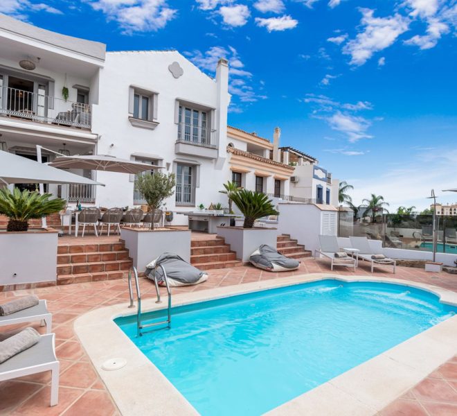 R5010322-Image 1-Terraced - 5 Beds - 308 Built