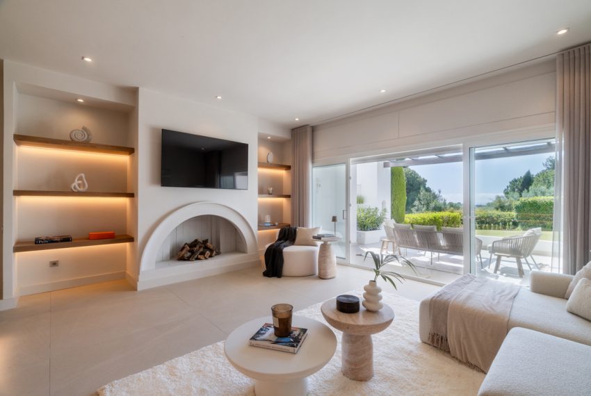 R5021617-Townhouse-For-Sale-Nueva-Andalucia-Terraced-4-Beds-385-Built-1