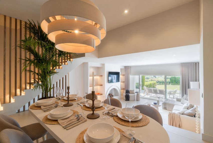 R5021617-Townhouse-For-Sale-Nueva-Andalucia-Terraced-4-Beds-385-Built-11