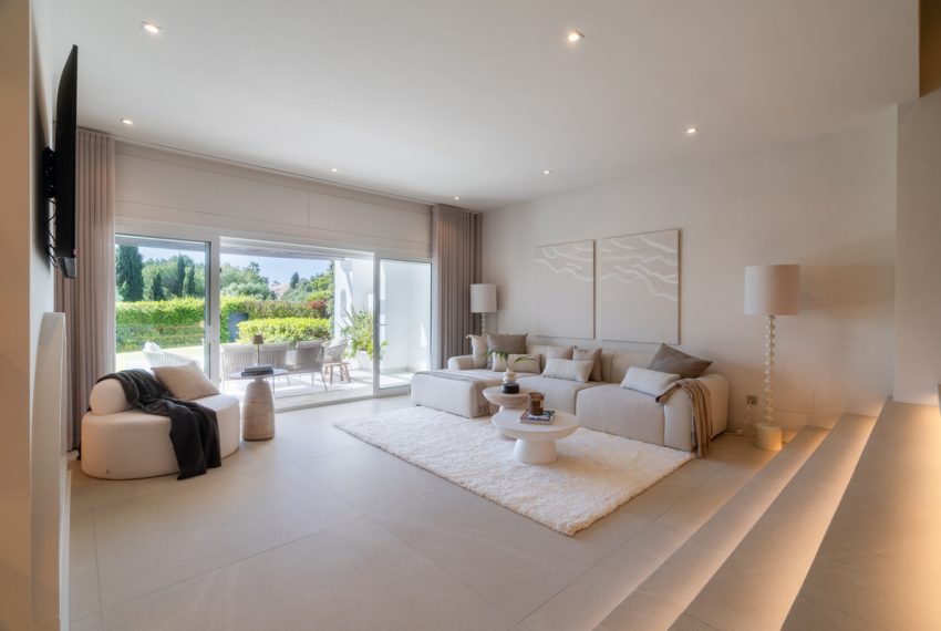 R5021617-Townhouse-For-Sale-Nueva-Andalucia-Terraced-4-Beds-385-Built-12