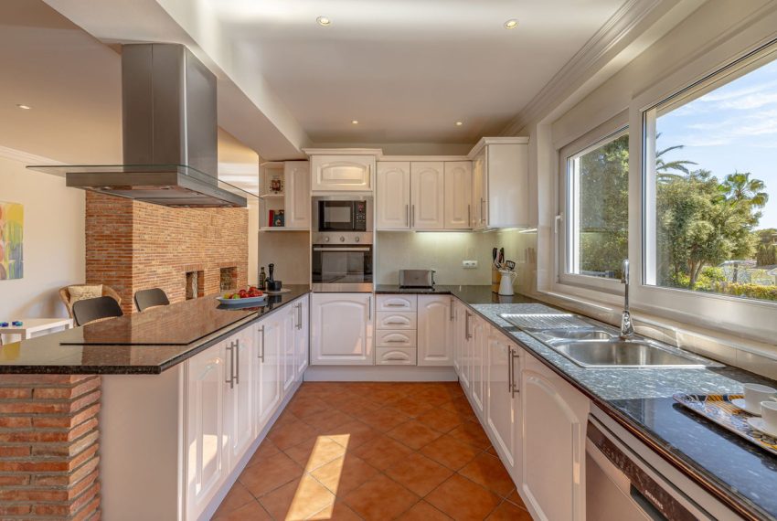 R5022094-Villa-For-Sale-Cabopino-Detached-4-Beds-406-Built-15