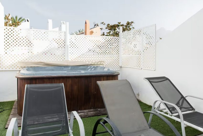 R5023072-Townhouse-For-Sale-Nueva-Andalucia-Terraced-5-Beds-170-Built-9