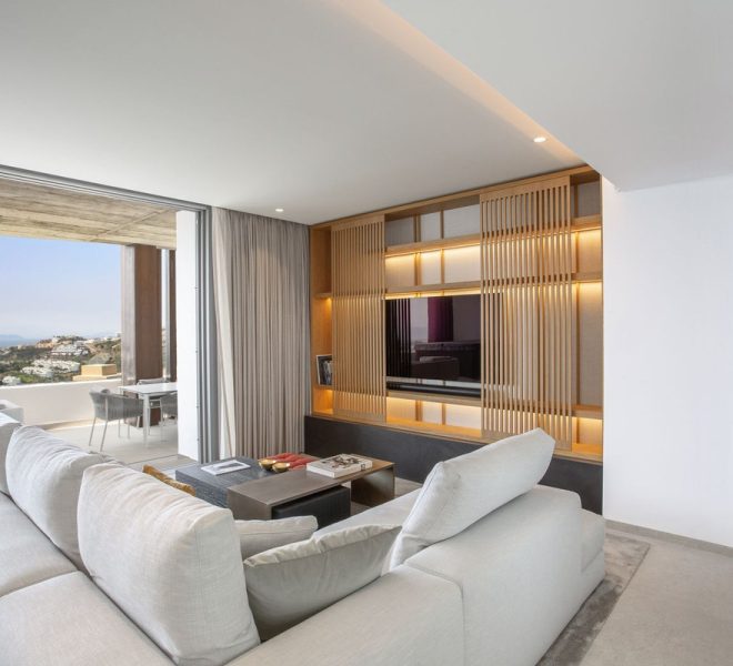 R5026867-Image 1-Penthouse - 3 Beds - 159 Built